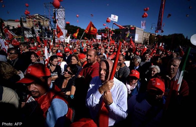 Στους δρόμους οι Ιταλοί κατά της μεταρρύθμισης στα εργασιακά