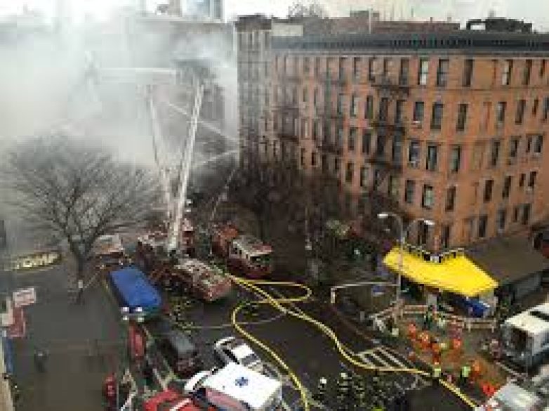 Τουλάχιστον 12 τραυματίες από την ισχυρή έκρηξη σε πολυκατοικία της Νέας Υόρκης