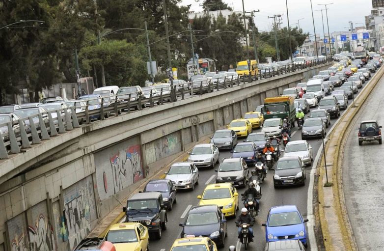 Εμπλοκή ταξιτζήδων με  πυροβολισμούς  στην Κηφισίας