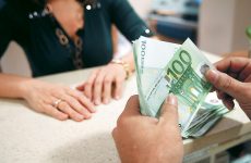 «Ψαλίδι» έως 722 ευρώ στις νέες συντάξεις