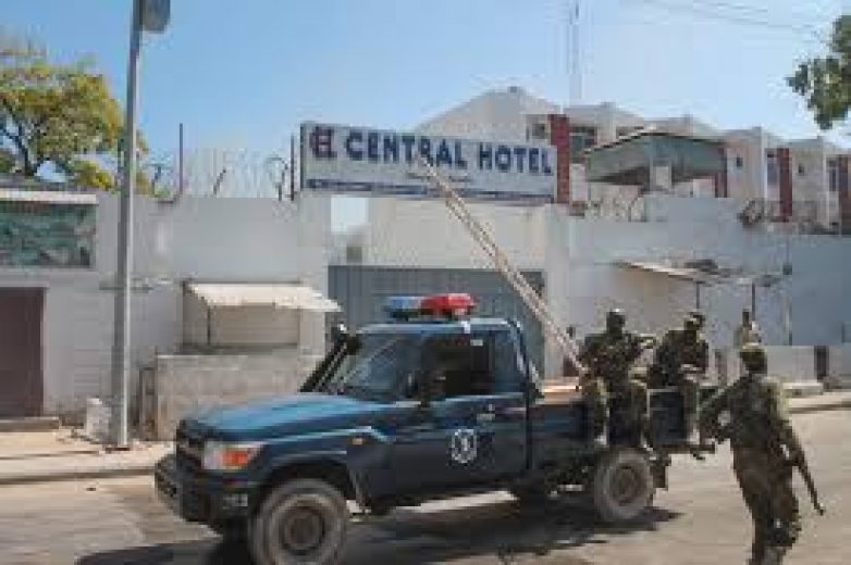 Σομαλία: Εισβολή ισλαμιστών ανταρτών σε ξενοδοχείο- Επτά οι νεκροί