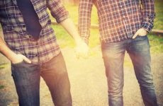 Σύμφωνο συμβίωσης και για ομόφυλα ζευγάρια