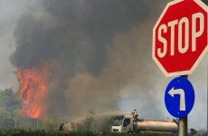 Εκτός ελέγχου οι πυρκαγιές σε Εύβοια και Ρόδο