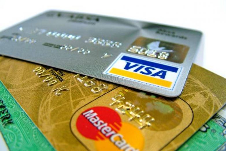 Xρήση «επαγγελματικών πιστωτικών καρτών» από υπαλλήλους της Ε.Ε.