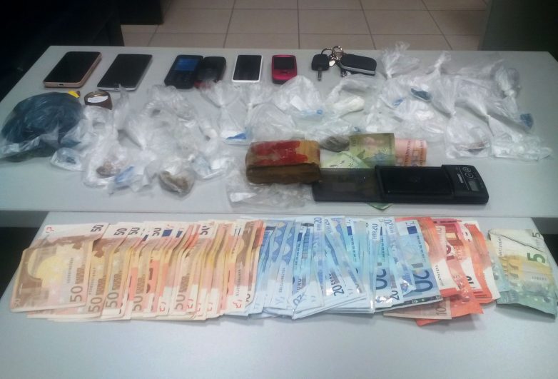 Συλλήψεις για διακίνηση ναρκωτικών στη Λάρισα