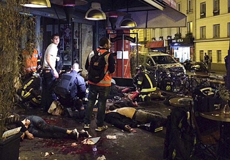 Το ΙΚ έδωσε στη δημοσιότητα βίντεο με τους 9 δράστες των επιθέσεων στο Παρίσι