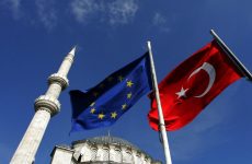 Οξεία κριτική της Κομισιόν στην Τουρκία
