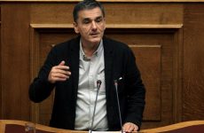 Τσακαλώτος: Λύση για τα «κόκκινα» δάνεια μέχρι τέλος του έτους