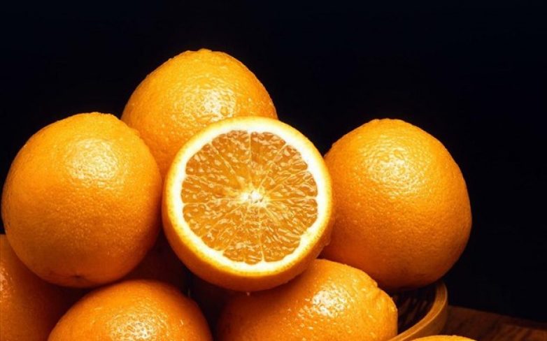 Δωρεάν διανομή πορτοκαλιών από τα ΚΑΠΗ Δήμου Βόλου