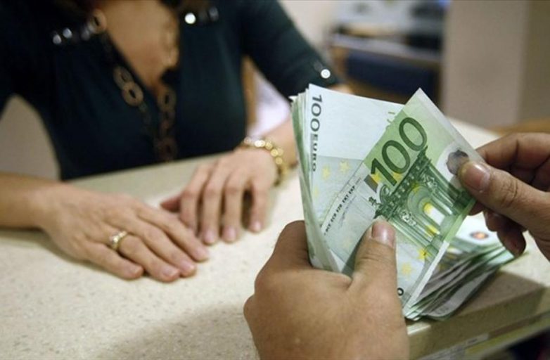 Στο επίκεντρο οι προμήθειες των ελληνικών τραπεζών – Συνάντηση Μητσοτάκη με τραπεζίτες