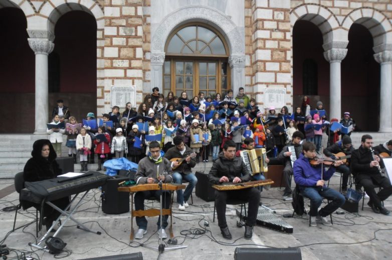 Εορταστικό μουσικό πρόγραμμα στη Μακρινίτσα