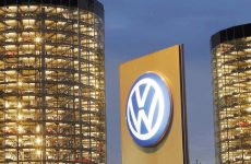 Βαριά η σκιά των σκανδάλων για Volkswagen – Deutsche Bank