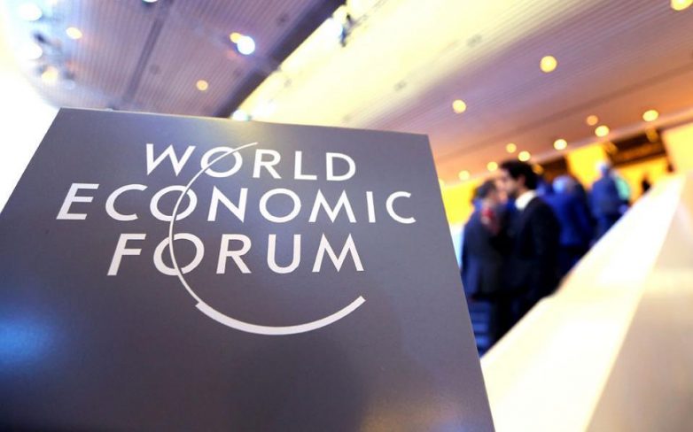 Eπαφές Τσίπρα για την οικονομία και την εξωτερική πολιτική στο Νταβός