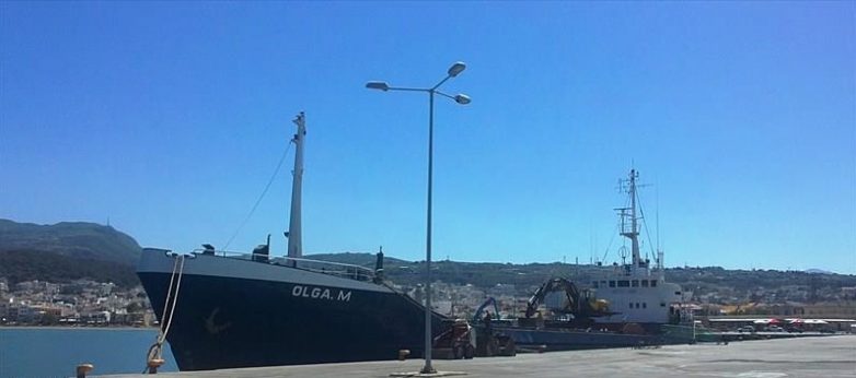 Για επισκευή στο Βόλο το φορτηγό πλοίο που προσέκρουσε στη Χαλκίδα