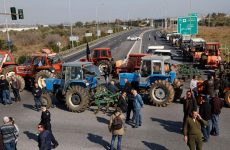 Προσωρινές κυκλοφοριακές ρυθμίσεις λόγω αγροτικών κινητοποιήσεων στον Αυτοκινητόδρομο Ε-65