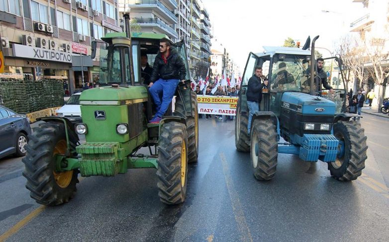 Ραντεβού με τους αγρότες στο Μαξίμου την Δευτέρα