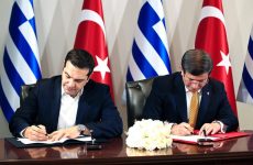 Υπεγράφησαν έξι συμφωνίες μεταξύ Ελλάδας και Τουρκίας