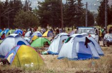 Ανω των 37.000 οι «εγκλωβισμένοι» πρόσφυγες και μετανάστες- Χώροι φιλοξενίας και στη Θεσσαλία