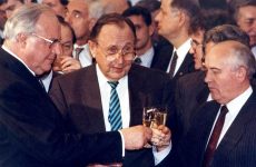 Απεβίωσε ο πρώην ΥΠΕΞ της Γερμανίας, Χανς Ντίτριχ Γκένσερ