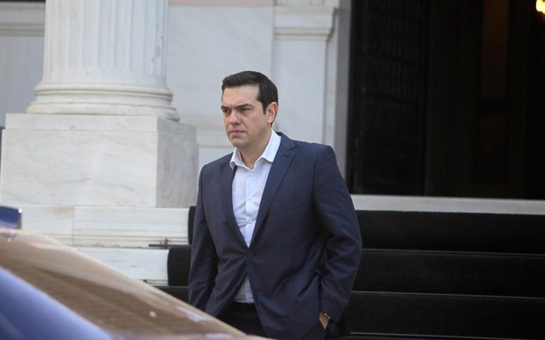 Επιχείρηση «αλλαγή σκηνικού»…