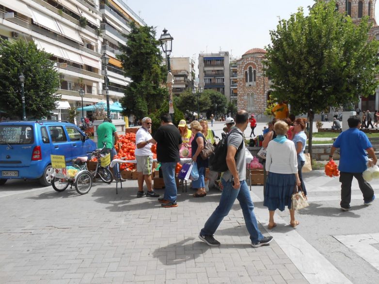 Διανομή φρούτων και λαχανικών σε  Βολιώτες