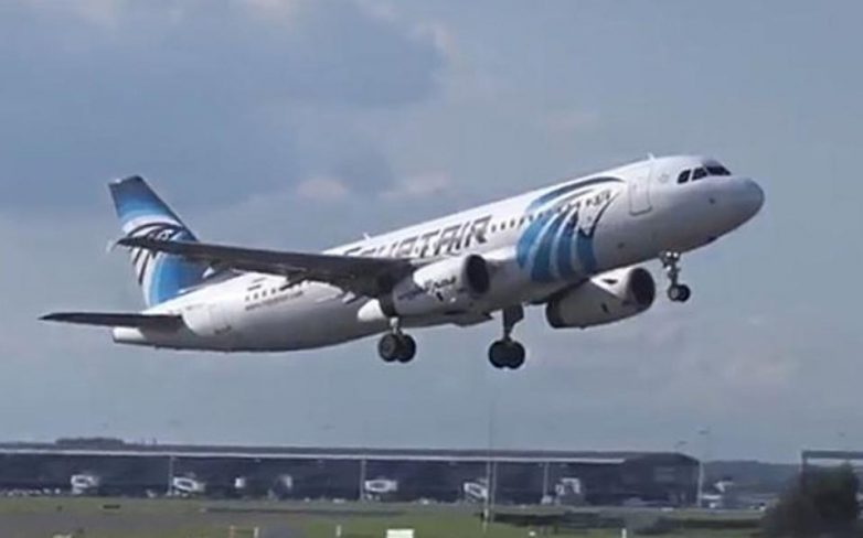 Συντρίμμια του μοιραίου Airbus της EgyptAir εντοπίστηκαν σε «πολλές τοποθεσίες»