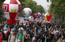 Αμετακίνητοι παραμένουν οι απεργοί στη Γαλλία