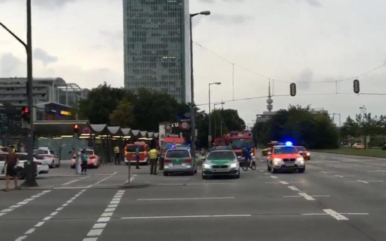 Μόναχο: Τουλάχιστον εννέα οι νεκροί από την επίθεση στο εμπορικό κέντρο