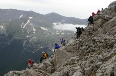 Μάχη με τον χρόνο και την κακοκαιρία για τη διάσωση ορειβάτη στον Όλυμπο