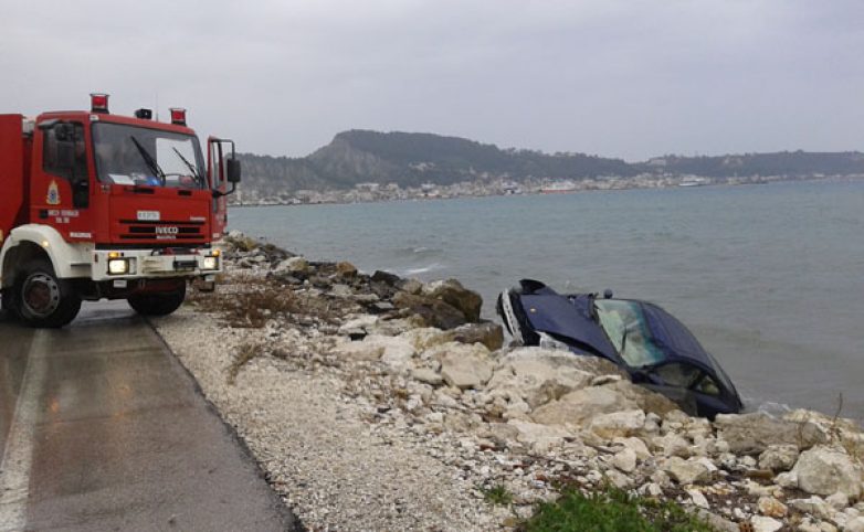 Στη θάλασσα στην Παιδόπολη Αγριάς κατέληξε τζίπ