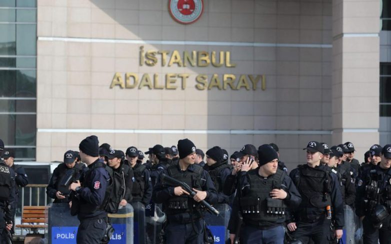 Πραξικόπημα στην Τουρκία- Σύγκρουση στρατού-Ερντογάν για την εξουσία