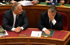 Ουγγαρία: Δεν πέρασε στο κοινοβούλιο η απαγόρευση εγκατάστασης προσφύγων