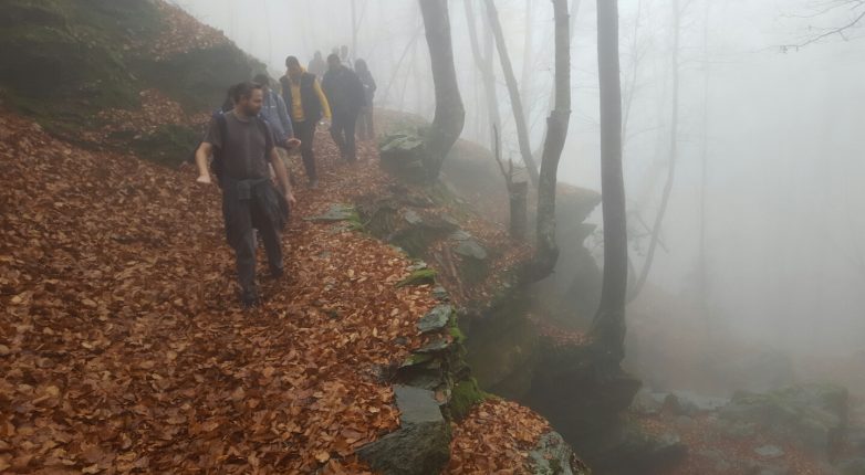 Σώοι και αβλαβείς  περιπατητές στα Χάνια