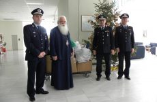 Οι Αστυνομικές Υπηρεσίες της Θεσσαλίας προσφέρουν τρόφιμα  και δώρα  σε κοινωφελή ιδρύματα και φορείς