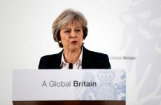 Τερέζα Μέι: Έξοδος από την ενιαία αγορά – Η Βουλή θα ψηφίσει επί της τελικής συμφωνίας για το Brexit