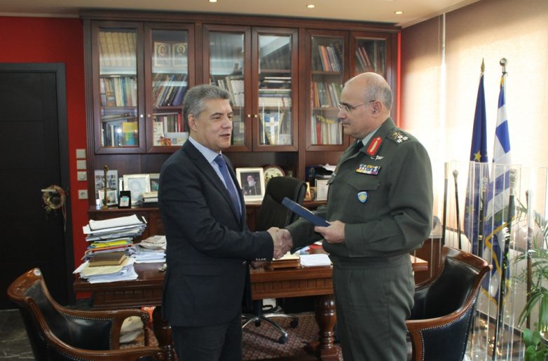 Συνάντηση περιφερειάρχη Θεσσαλίας με το νέο διοικητή της 1ης Στρατιάς, αντιστράτηγο Δημόκριτο Ζερβάκη