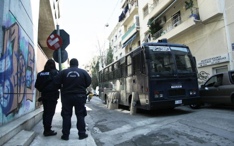 Πυροβολισμοί κατά των ΜΑΤ στην οδό Χαριλάου Τρικούπη