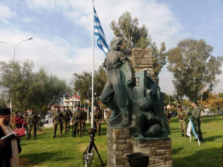 Μνημεία το Ηρώο Μάχης και το Ηρώο πεσόντων στο Βόλο