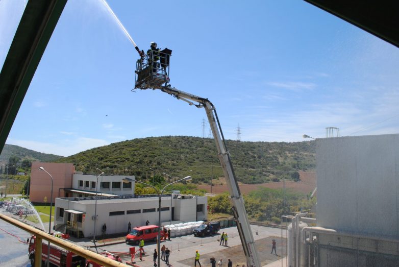 Άσκηση ετοιμότητας στην βιομηχανία αναψυκτικών και ποτών «ΕΨΑ» στην Aγριά Bόλου