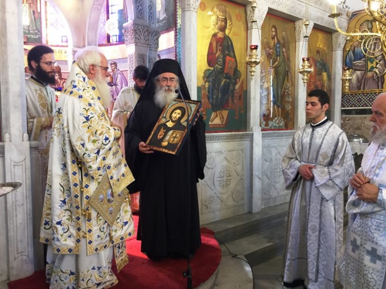 Η Ανώτατη Τιμητική Διάκριση της Μητροπόλεως Δημητριάδος στον αρχιεπίσκοπο Σιναίου Δαμιανό