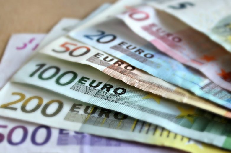 Προτάσεις της Επιτροπής για περαιτέρω ενίσχυση του παγκόσμιου ρόλου του ευρώ