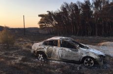 Ζημιές σε τέσσερα αυτοκίνητα από φωτιά στην Αμαλιάπολη Αλμυρού