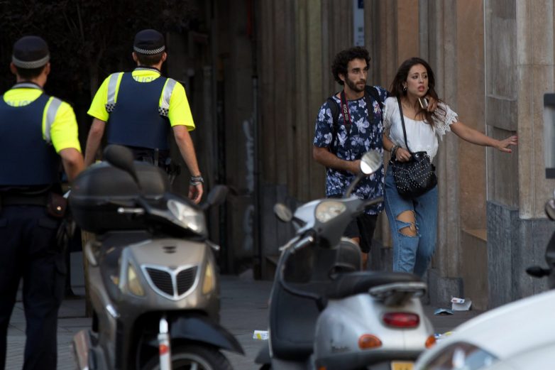 Ισπανική Αστυνομία: Ο δράστης της τρομοκρατικής επίθεσης στη Βαρκελώνη πιθανόν ζει και διαφεύγει