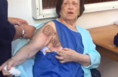 Ελεύθεροι με… υπογραφή Παρασκευόπουλου οι Γεωργιανοί που «σιδέρωσαν» την 85χρονη