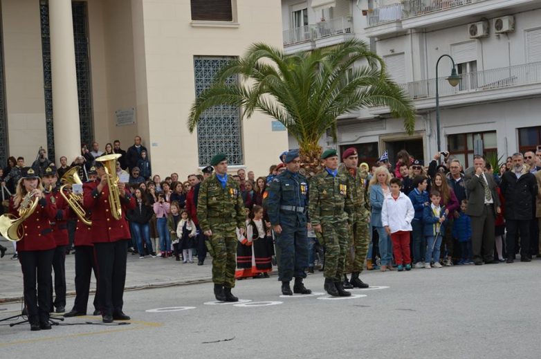 Η υφυπουργός Κατερίνα Παπανάτσιου εκπρόσωπος της κυβέρνησης στην παρέλαση