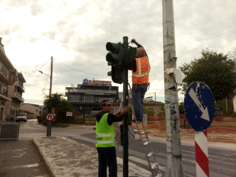 Εκτός λειτουργίας οι φωτεινοί σηματοδότες στον κόμβο Φυτόκου, στον περιφερειακό