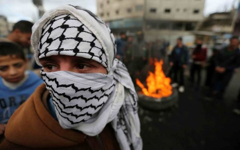 Νετανιάχου: Κι άλλες χώρες θα μεταφέρουν τις πρεσβείες στην Ιερουσαλήμ – Με νέα «Ιντιφάντα» απειλεί ο ηγέτης της Χαμάς