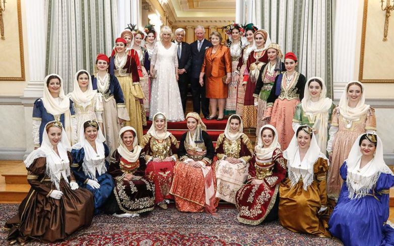 Κάρολος: «Είμαστε όλοι Ελληνες» – Το δείπνο στο Προεδρικό Μέγαρο