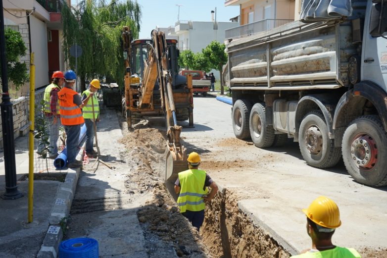 Εργασίες κατασκευής δικτύου ύδρευσης στη  Νέα Ιωνία