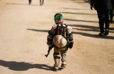 «Καμπανάκι» UNICEF για τα παιδιά – στρατιώτες